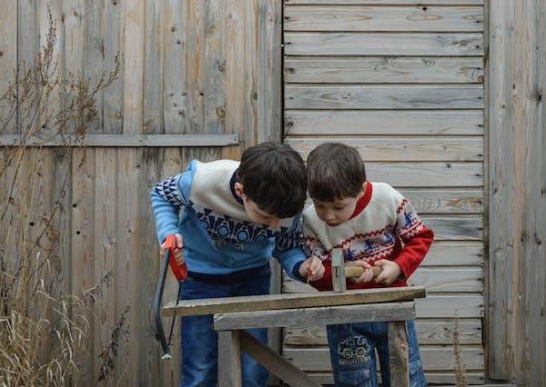 Tips for fostering sibling relationships and encouraging cooperation and support
