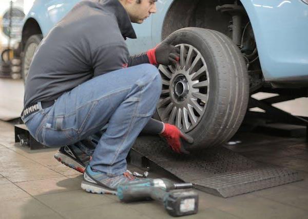 Vehicle maintenance life hacks - Simple vehicle maintenance is possible with these easy hacks